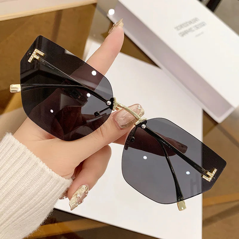 New letter inlaid diamond sunglasses for women with a sense of luxury,