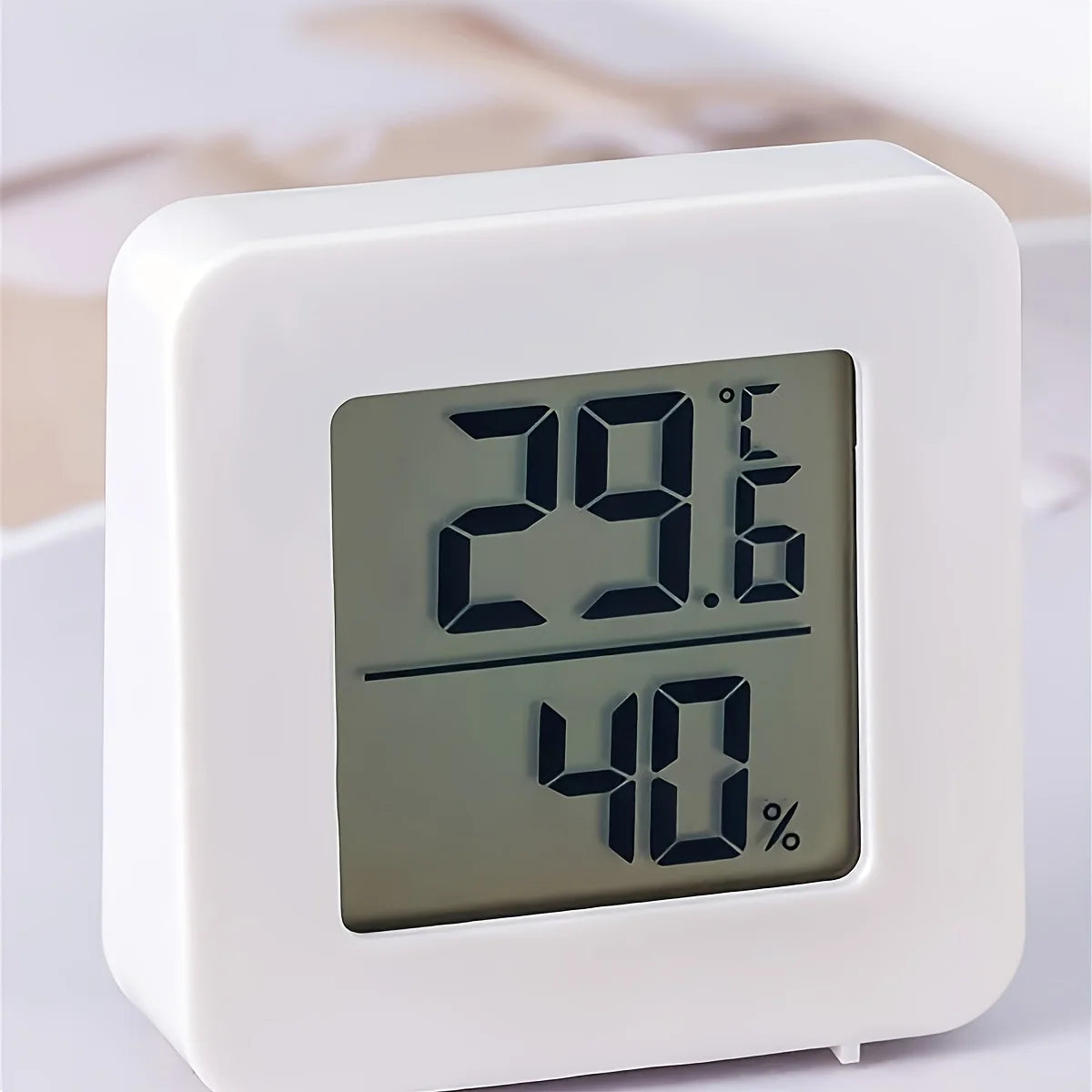 Temperature and humidity measuring device